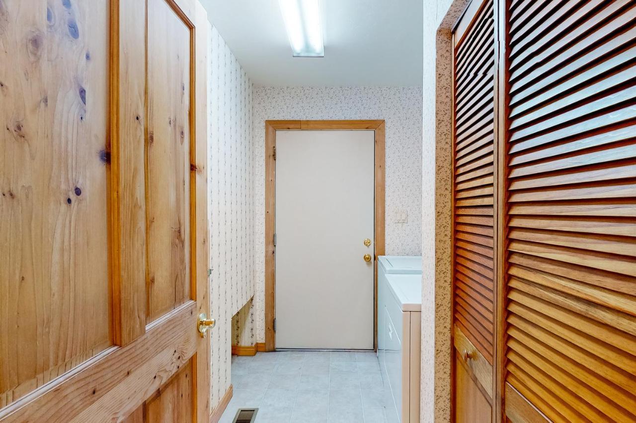 הוילה פיינטופ-לייקסייד Whispering Pines Retreat מראה חיצוני תמונה