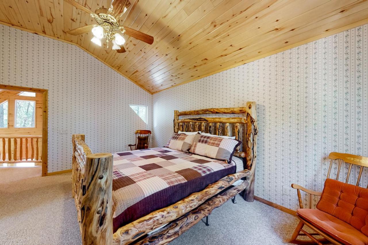 הוילה פיינטופ-לייקסייד Whispering Pines Retreat מראה חיצוני תמונה